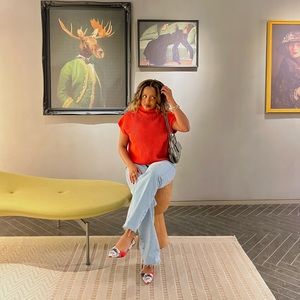 Meet your Posher, Sky